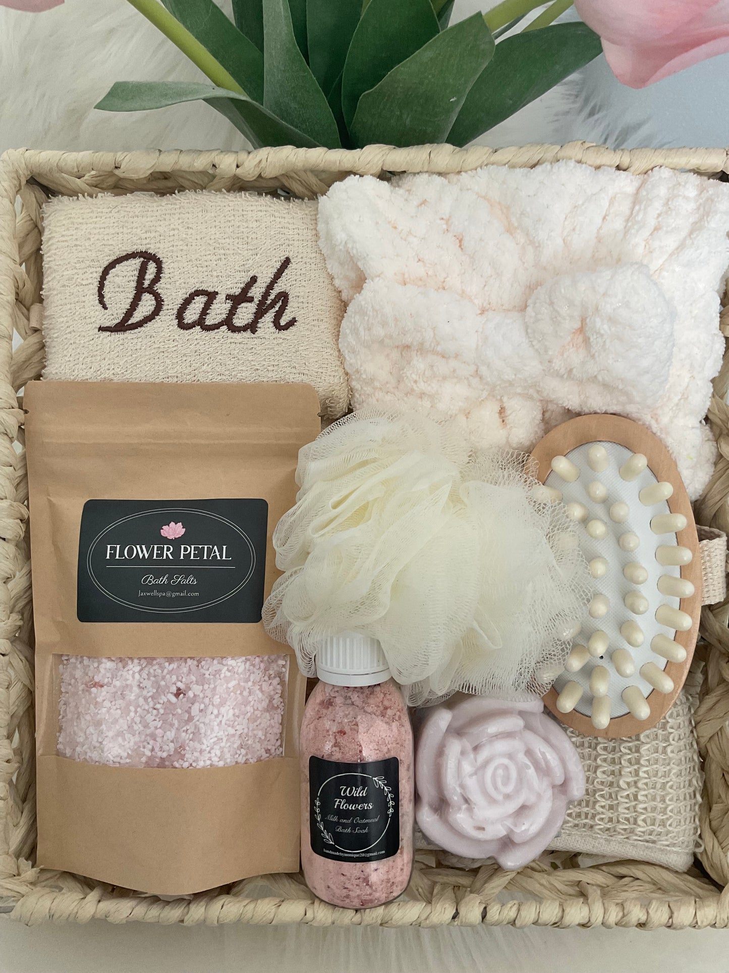Spa gift basket