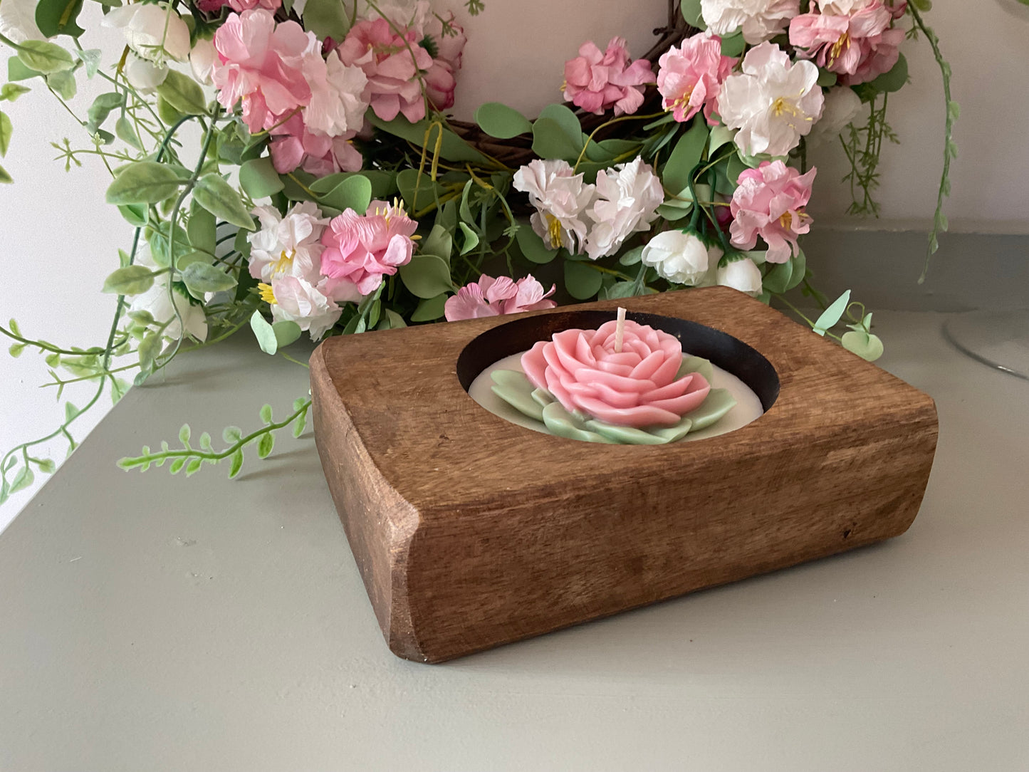 Wood bowl rose candle
